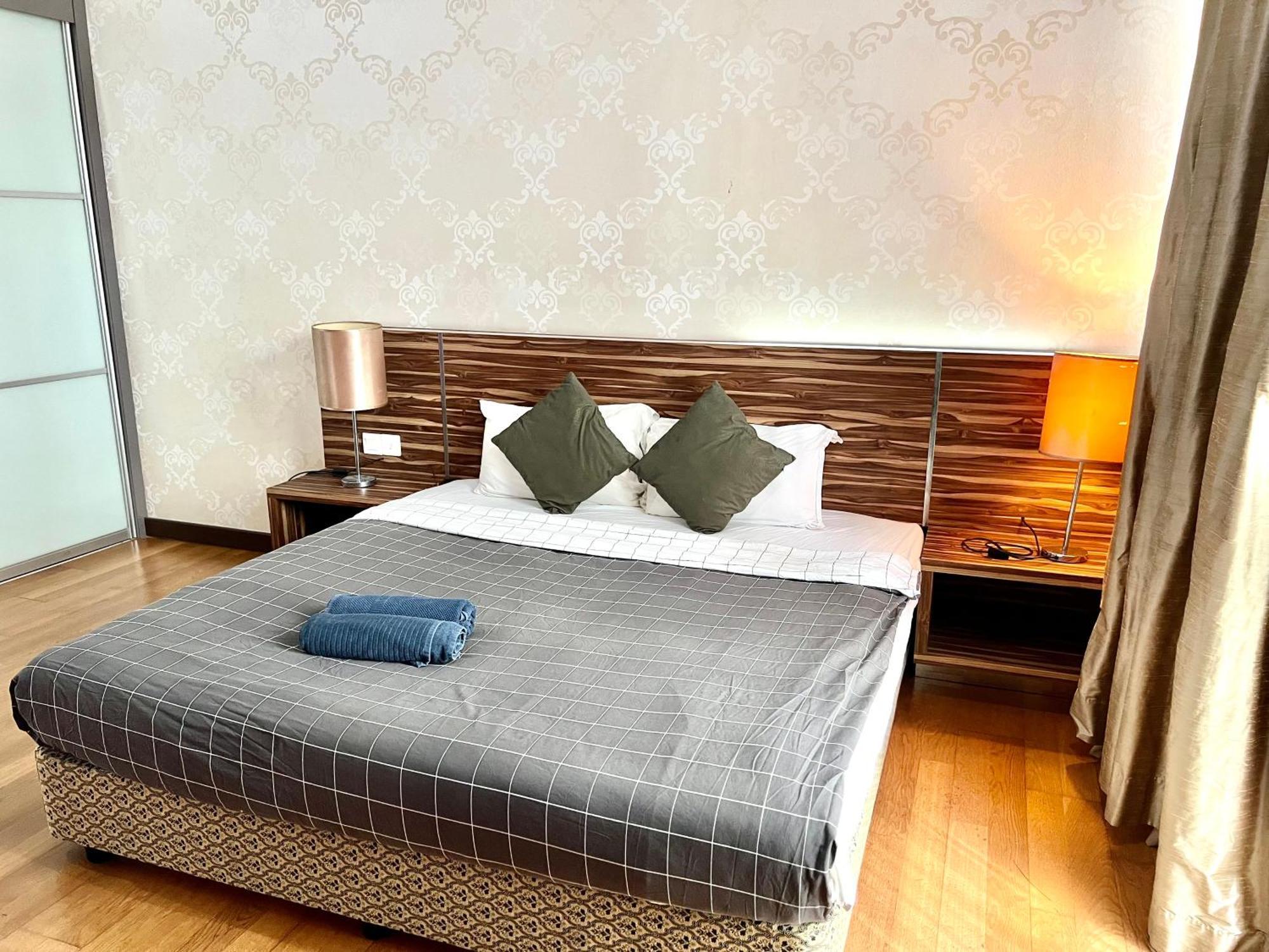 Regalia Suites 424 Куала-Лумпур Экстерьер фото